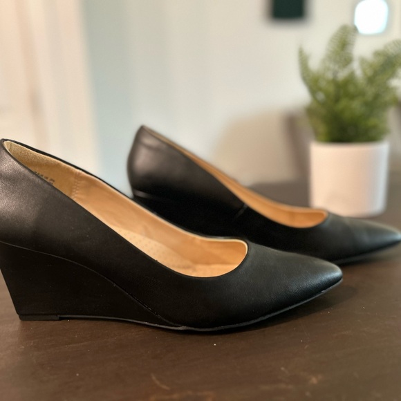 Black Wedge Heels - Picture 3 of 3